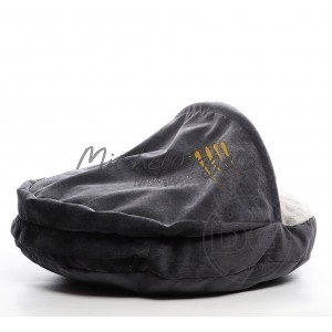 Letto a grotta per Levrieri