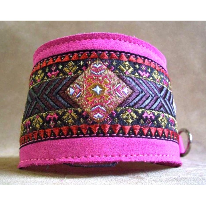 leather collar with maryingala for galgo