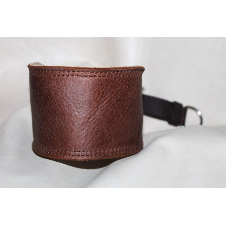 leather collar with maryingala for galgo